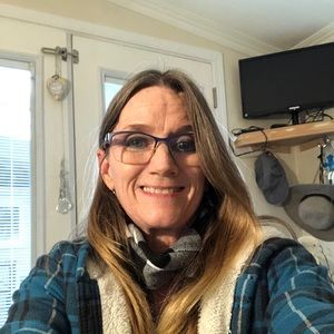 Meet your Posher, Lorenda